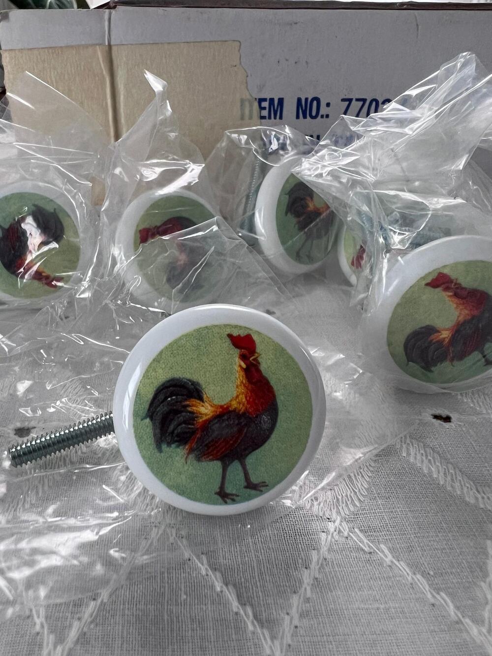 Vintage Rooster Cabinet Knobs Set of 6, Ceramic Farmhouse Drawer Pulls